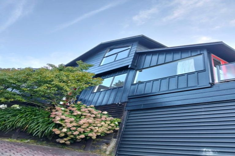 Photo of property in 43 Rosecamp Road, Beach Haven, Auckland, 0626