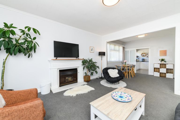 Photo of property in 26 Rangitira Avenue, Palmerston North, 4414