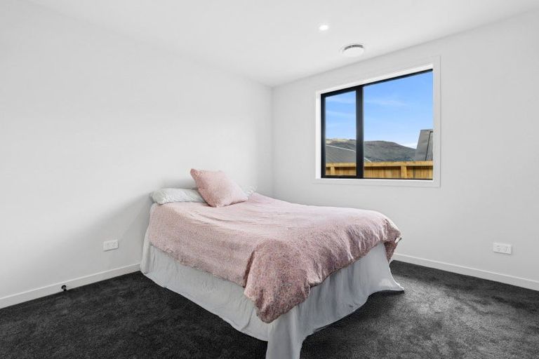 Photo of property in 42 Doug Ledgerwood Drive, Wanaka, 9305