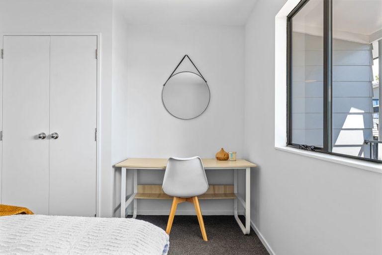 Photo of property in 69a Kervil Avenue, Te Atatu Peninsula, Auckland, 0610