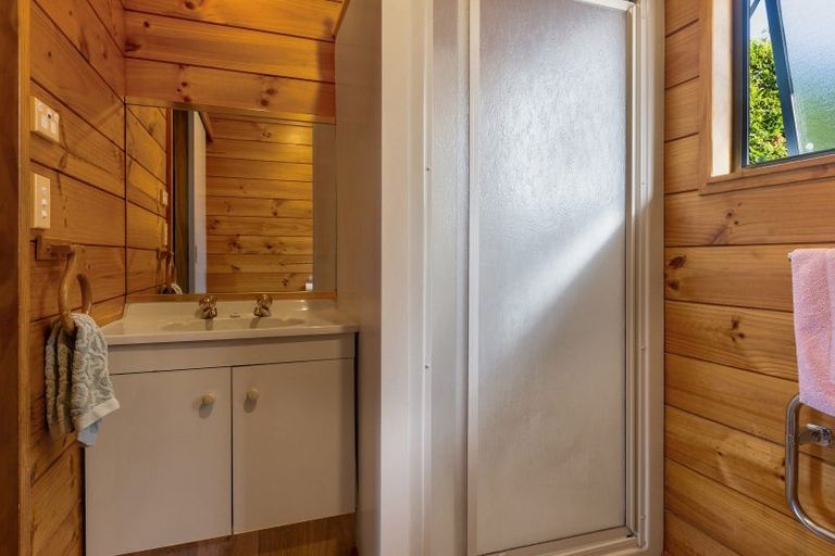 Photo of property in 33 Cable Bay Block Road, Cable Bay, 0420