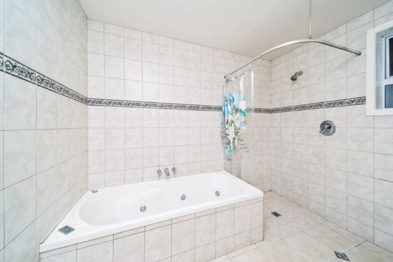 Photo of property in 10 Maire Street, Hawera, 4610