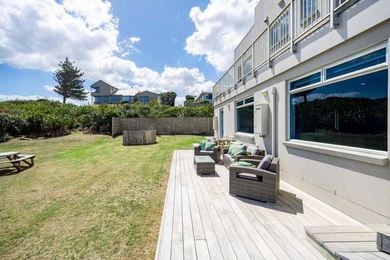 Photo of property in 20 Coates Avenue, Baylys Beach, Dargaville, 0377