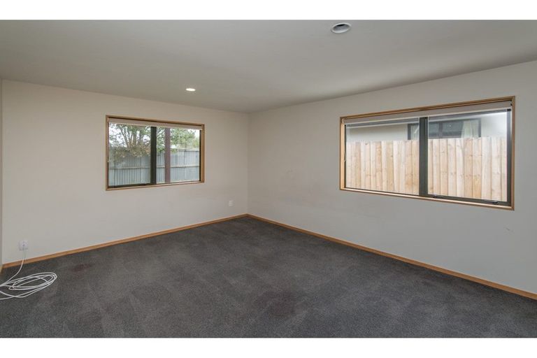 Photo of property in 74b Sinclair Street, New Brighton, Christchurch, 8083