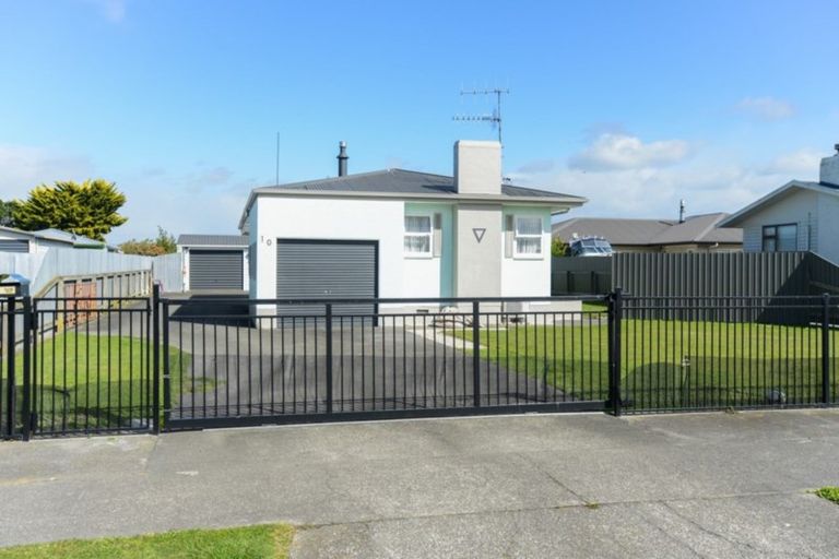 Photo of property in 10 Merton Crescent, Pirimai, Napier, 4112