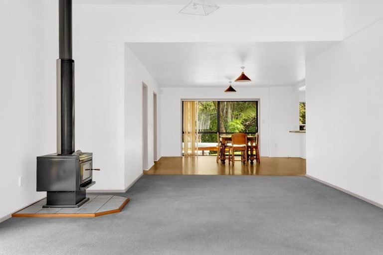 Photo of property in 64 Rhinevale Close, Henderson, Auckland, 0612