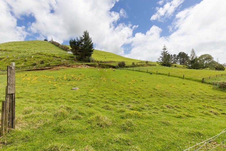 Photo of property in 782 Mountain Road, Lepperton, Inglewood, 4389