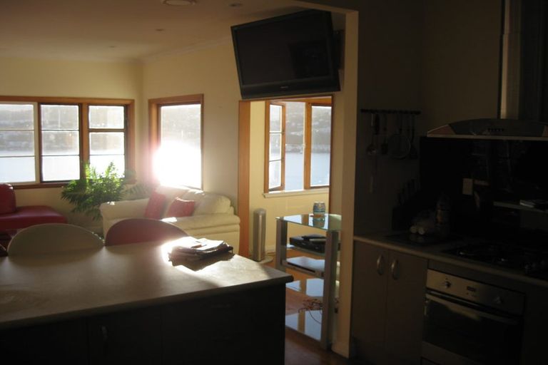 Photo of property in 93 Maupuia Road, Maupuia, Wellington, 6022