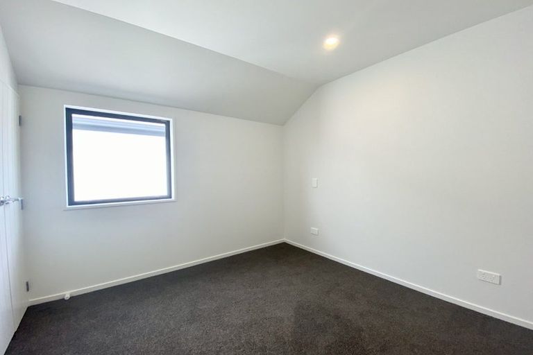 Photo of property in 17 Wheatsheaf Lane, Heathcote Valley, Christchurch, 8022