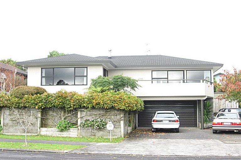 Photo of property in 33 Peretao Rise, The Gardens, Auckland, 2105