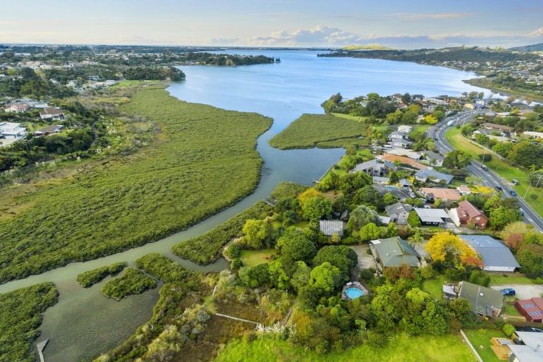 Photo of property in 115b Welcome Bay Road, Welcome Bay, Tauranga, 3112