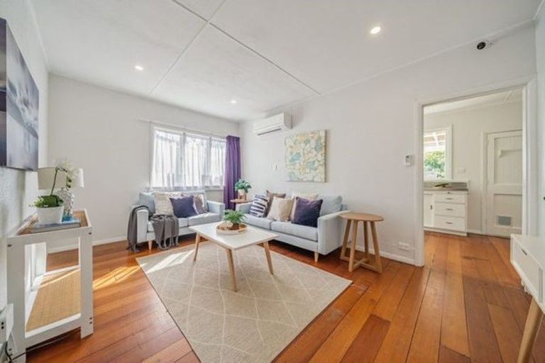 Photo of property in 45 York Street, Moera, Lower Hutt, 5010