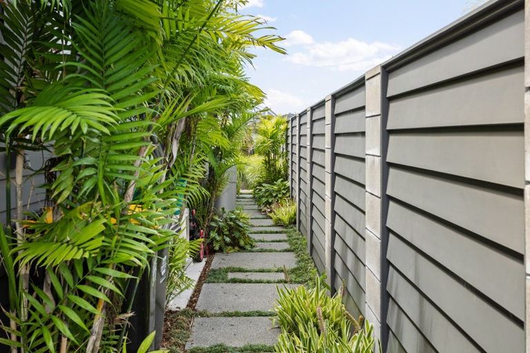 Photo of property in 13 Awatea Drive, Whitianga, 3510