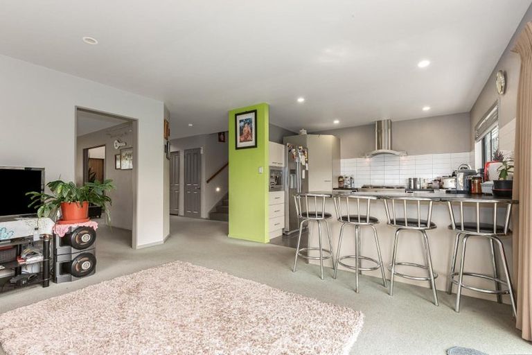 Photo of property in 10 Fiordland Place, Aotea, Porirua, 5024