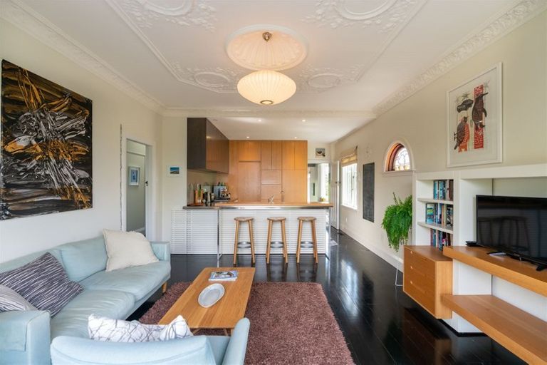 Photo of property in 5 Putnam Street, Northland, Wellington, 6012