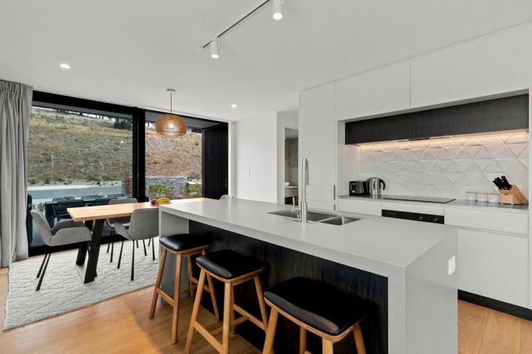 Photo of property in 16 Station Bay Rise, Lake Tekapo, 7999