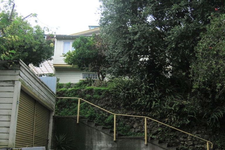 Photo of property in 15 Burns Road, Hospital Hill, Napier, 4110