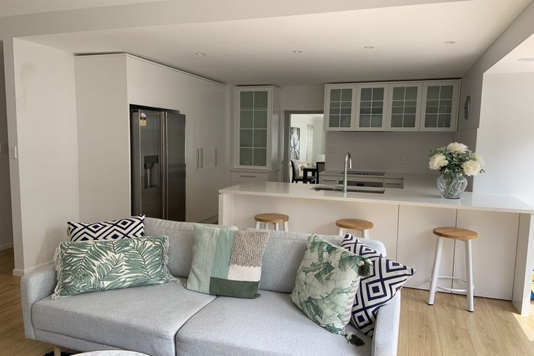 Photo of property in 14 Conacher Close, East Tamaki Heights, Auckland, 2016