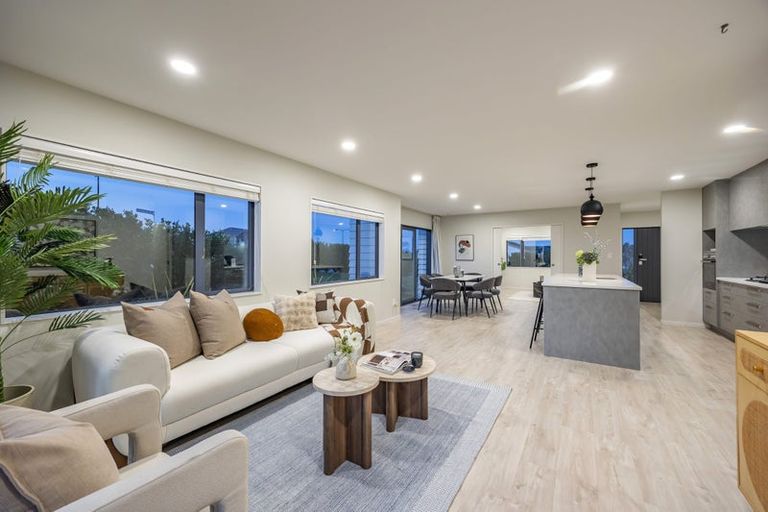 Photo of property in 21 Vintry Drive, Huapai, Kumeu, 0810