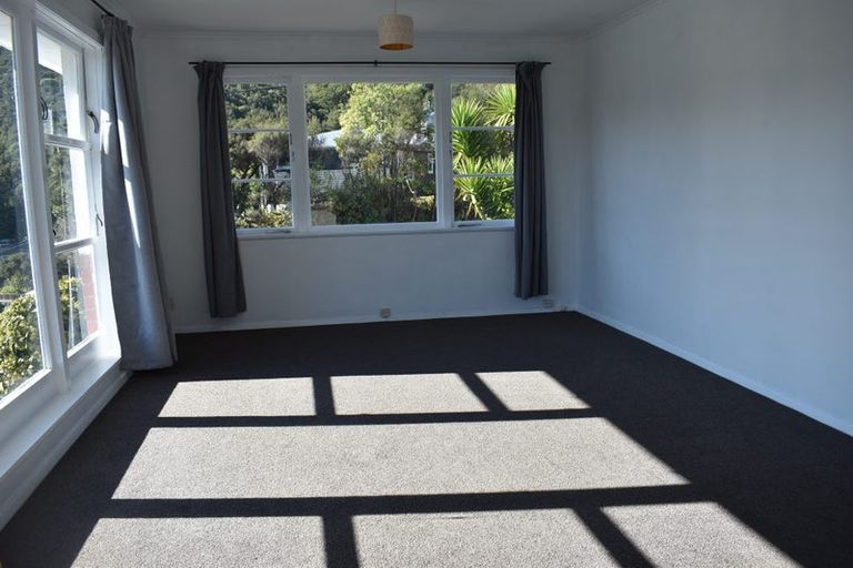 Photo of property in 22 John Street, Stokes Valley, Lower Hutt, 5019