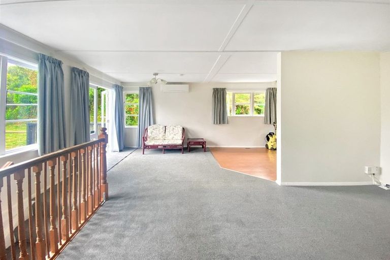 Photo of property in 3 Montgomery Avenue, Karori, Wellington, 6012