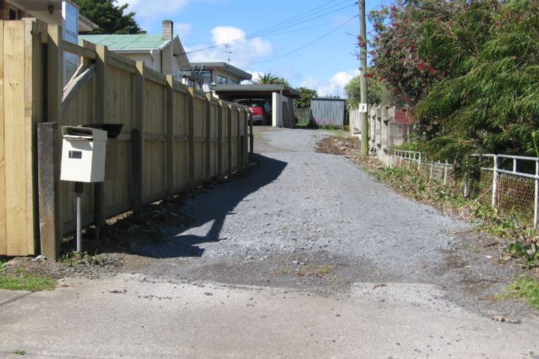 Photo of property in 2/14 Kenderdine Road, Papatoetoe, Auckland, 2025