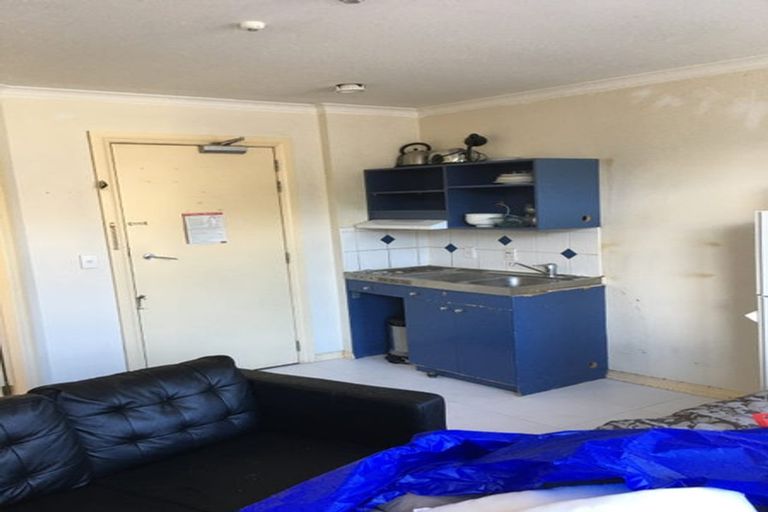 Photo of property in Quest/richard Pearse Apartment, 8/219a Willis Street, Te Aro, Wellington, 6011