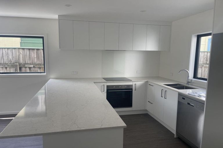 Photo of property in 7/104 Martin Street, Wallaceville, Upper Hutt, 5018