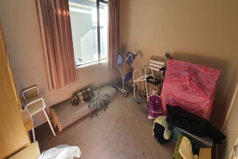 Photo of property in 29 Papaumu Green, Parklands, Christchurch, 8083