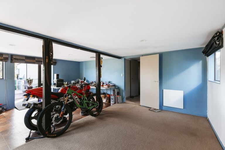 Photo of property in 27 Te Arawa Place, Welcome Bay, Tauranga, 3112