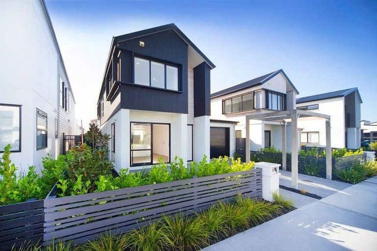 Photo of property in 15 Grey Warbler Road, Hobsonville, Auckland, 0616