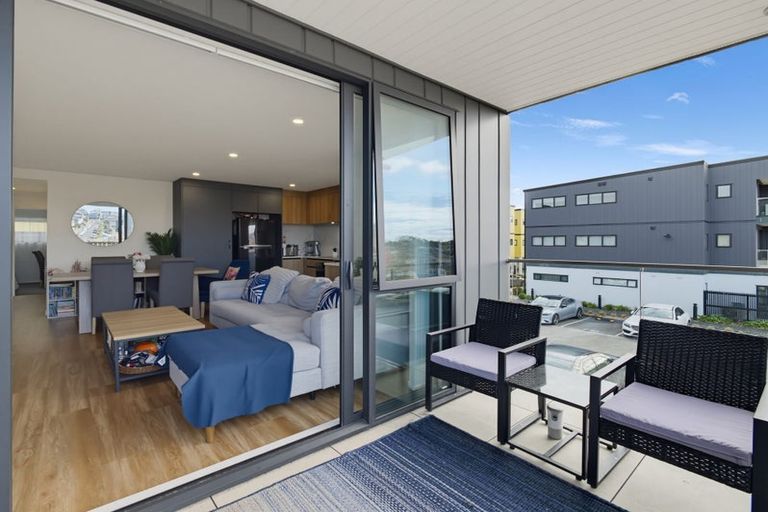 Photo of property in 104/5 Dishys Road, Flat Bush, Auckland, 2019