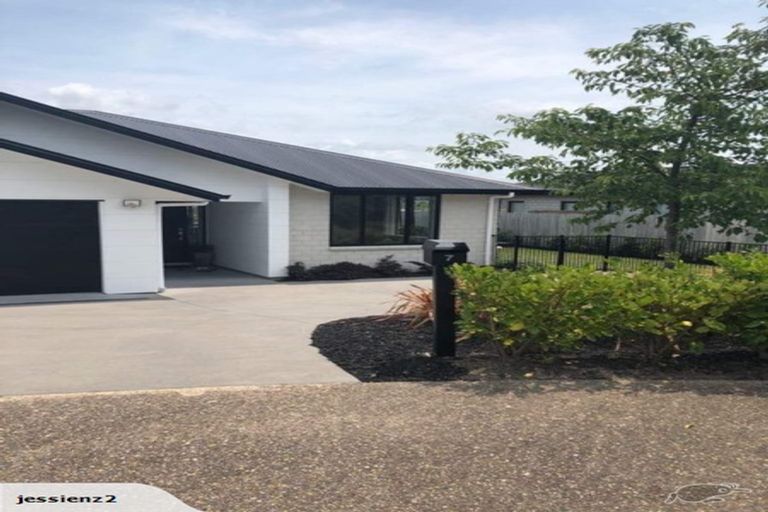 Photo of property in 7 Ellesmere Close, Pyes Pa, Tauranga, 3112