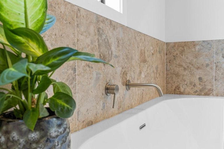 Photo of property in 24 Wai Iti Avenue, Redwoodtown, Blenheim, 7201