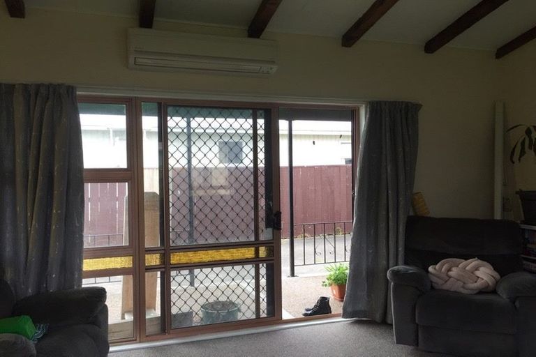 Photo of property in 37 Robinson Crescent, Tamatea, Napier, 4112