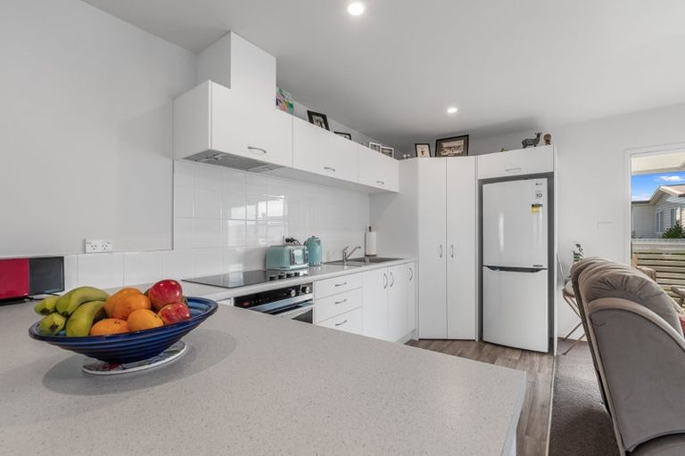 Photo of property in 11 Kamahi Crescent, Papamoa Beach, Papamoa, 3118