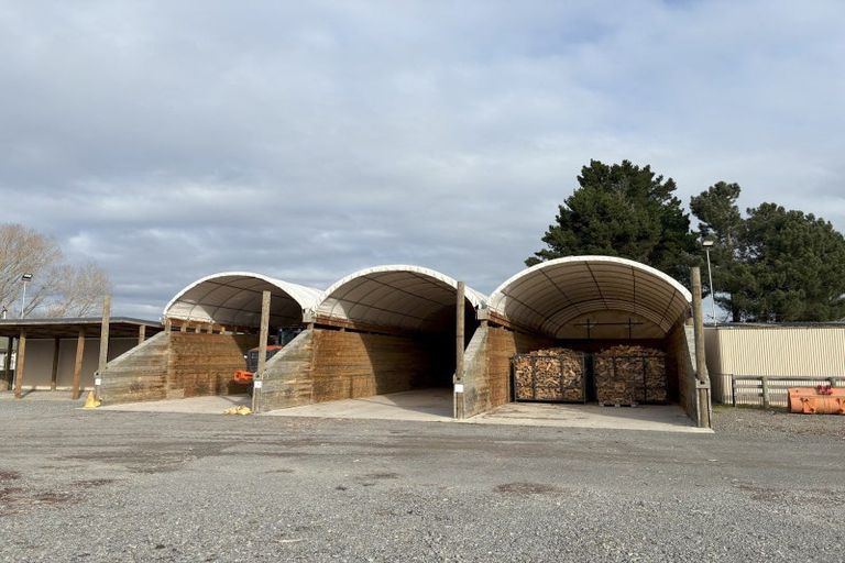 Photo of property in 588 Pound Road, Yaldhurst, Christchurch, 7676