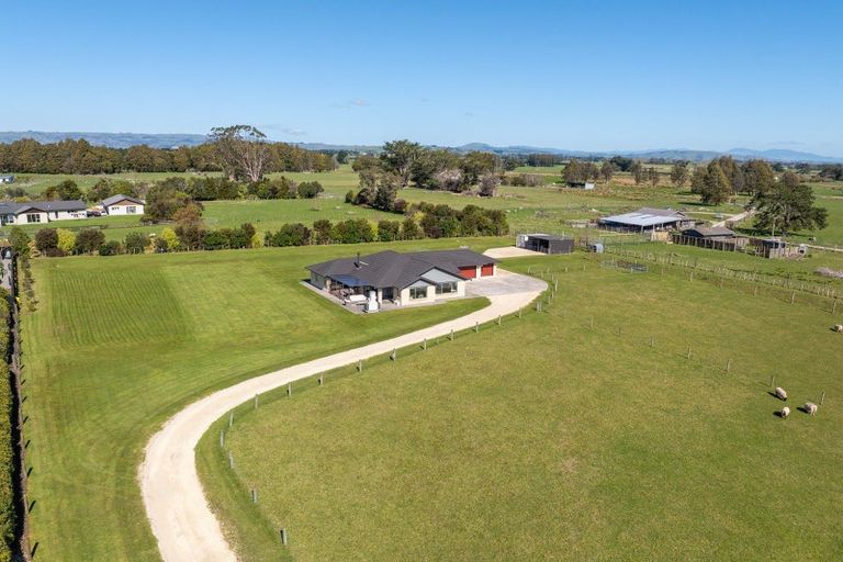 Photo of property in 250 Hughes Line, West Taratahi, Masterton, 5887