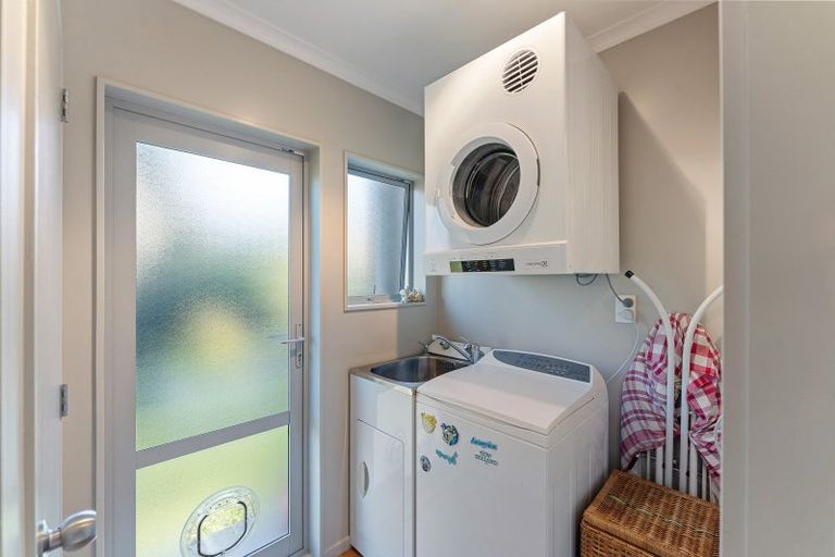 Photo of property in 5 Byron Brown Place, Otaki Beach, Otaki, 5512