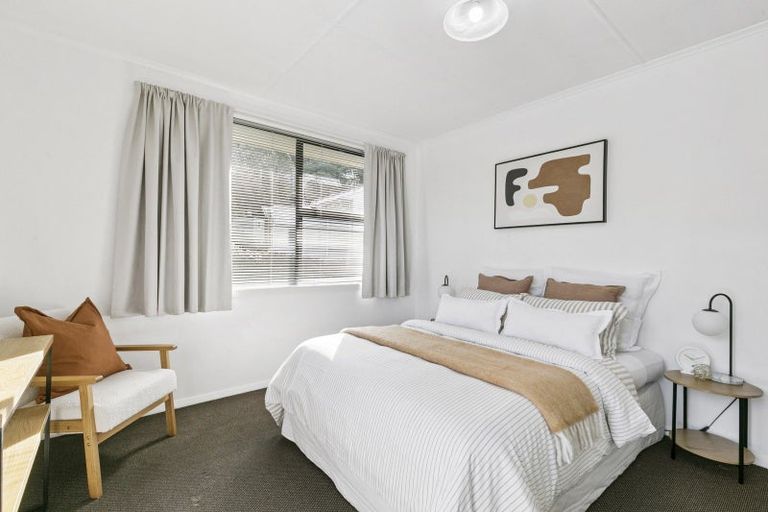 Photo of property in 11b Greer Crescent, Tawa, Wellington, 5028