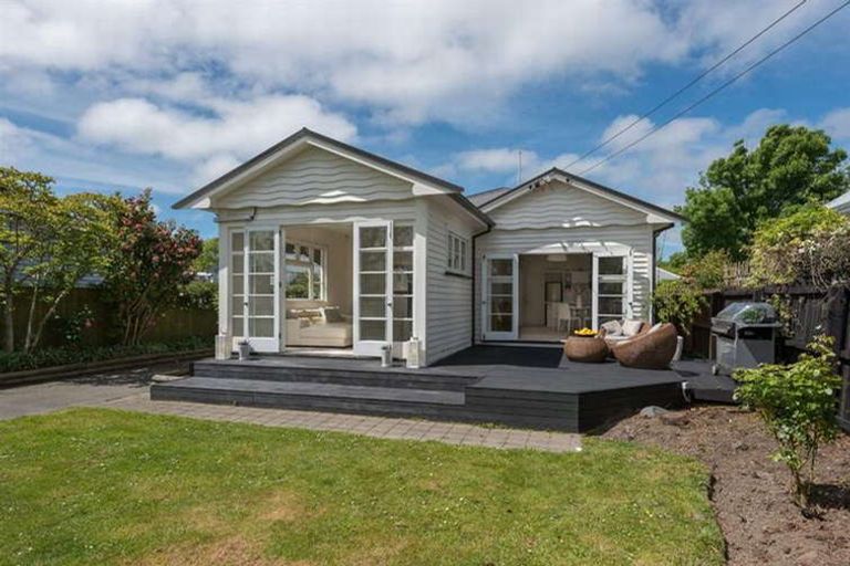 Photo of property in 190 Matsons Avenue, Papanui, Christchurch, 8053