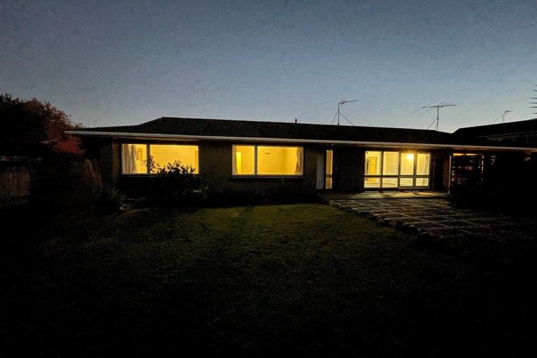 Photo of property in 43 Meadway, Sunnyhills, Auckland, 2010