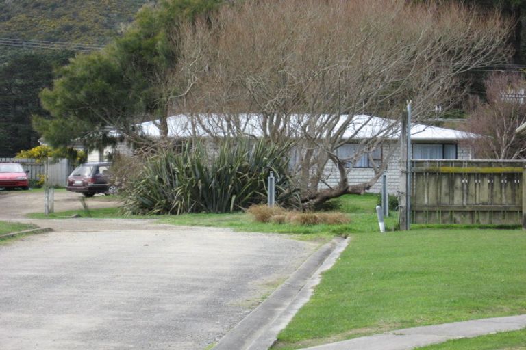 Photo of property in 344 Wellington Road, Wainuiomata, Lower Hutt, 5373
