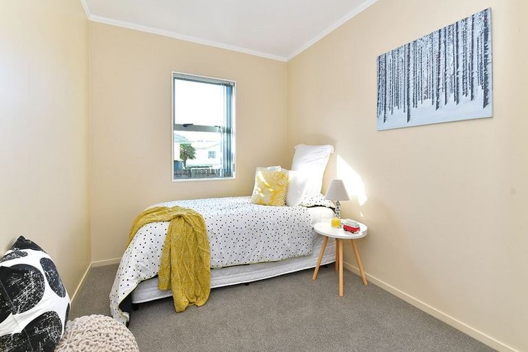 Photo of property in 2/12 Miro Street, Helensville, 0800