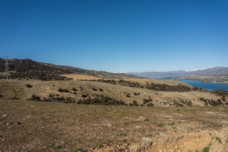 Photo of property in 38 Lakefront Terrace, Northburn, Cromwell, 9383