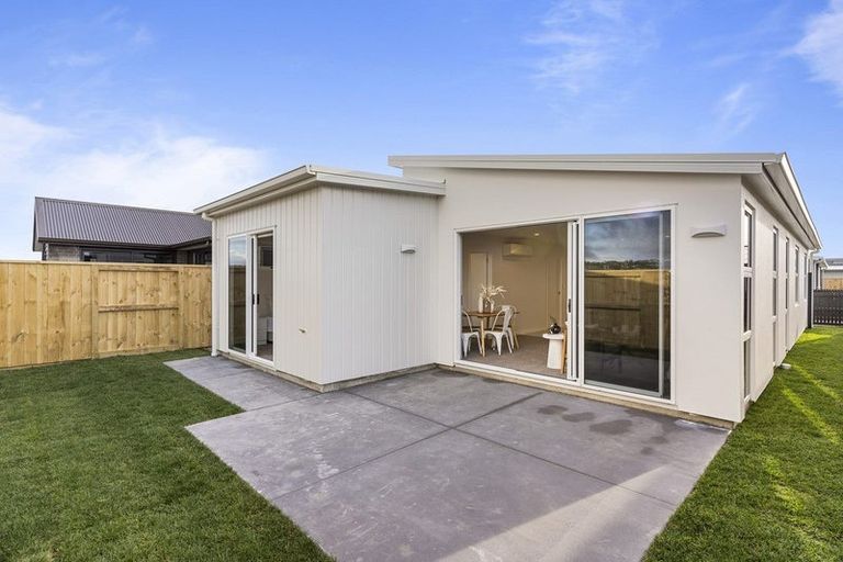 Photo of property in 3 Whau Lane, Papamoa, 3118