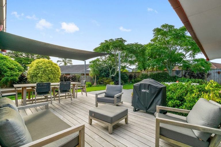 Photo of property in 8 Kuripaka Crescent, The Gardens, Auckland, 2105