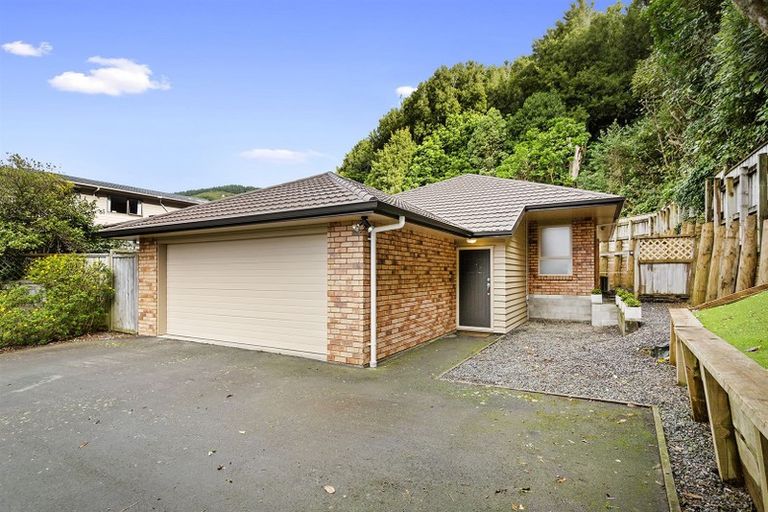 Photo of property in 93 Oriel Avenue, Tawa, Wellington, 5028