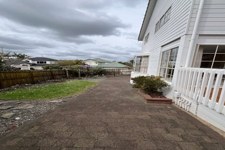 Photo of property in 8 Covina Place, Somerville, Auckland, 2014