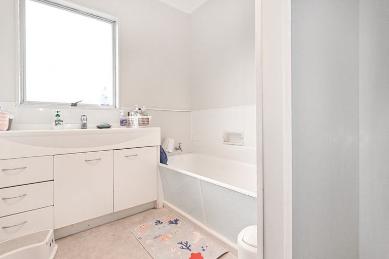 Photo of property in 15 Ramsey Crescent, Flaxmere, Hastings, 4120